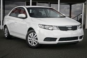 Замена лобового стекла на Kia Cerato 