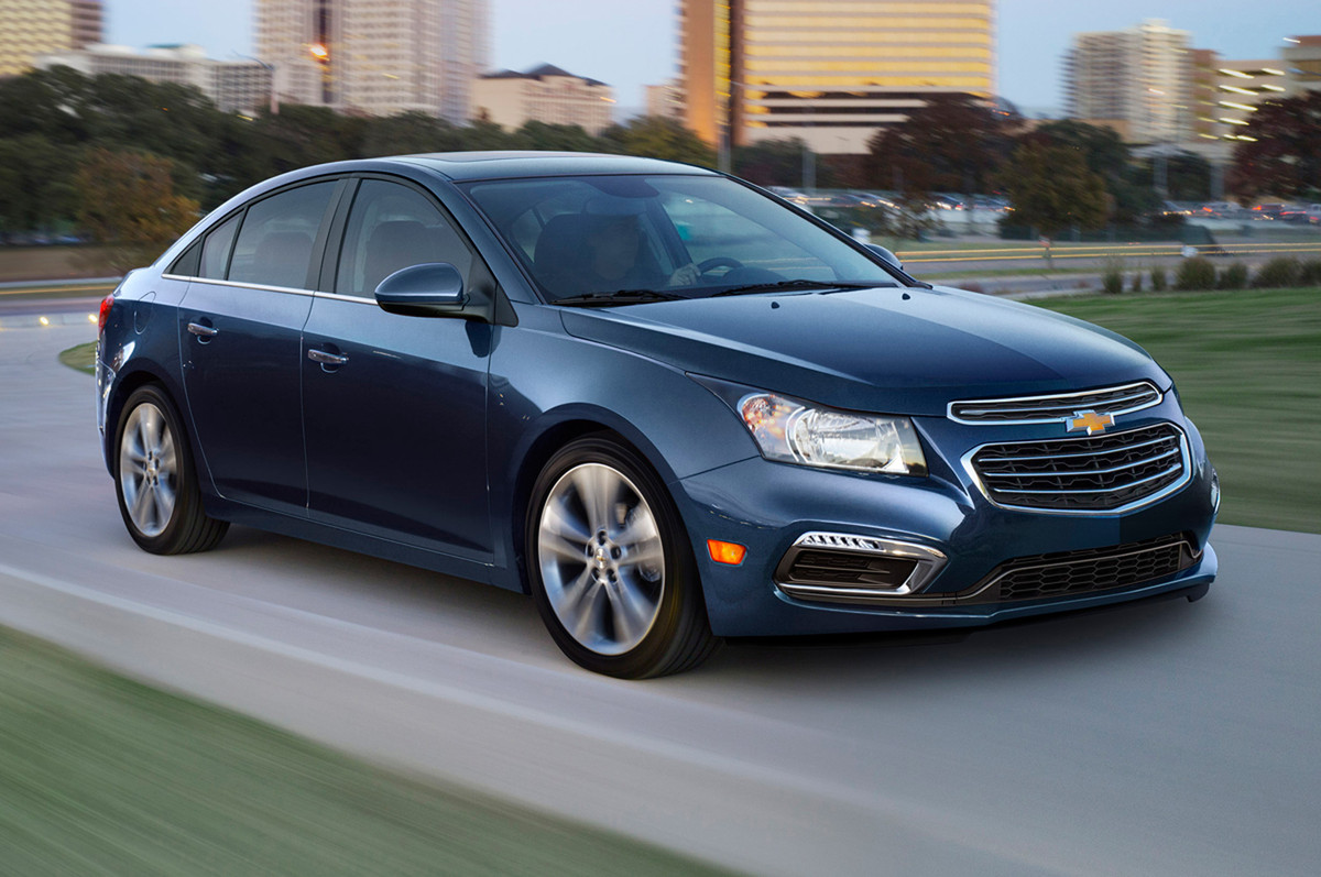Замена лобового стекла на Chevrolet Cruze