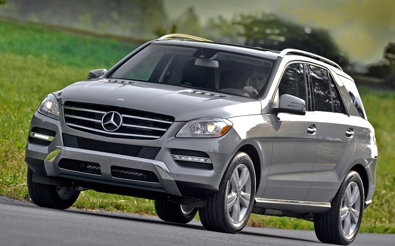 Замена лобового стекла на Mercedes-Benz ML Замена лобового стекла на Mercedes-Benz ML