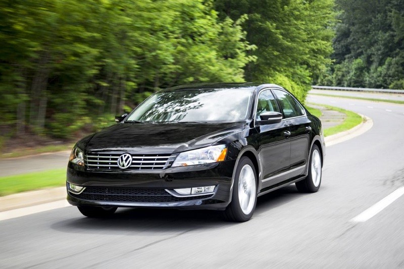 Замена лобового стекла на Volkswagen Passat