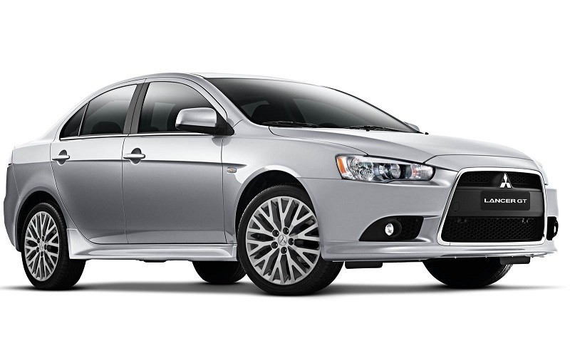 Замена лобового стекла на Mitsubishi Lancer 9