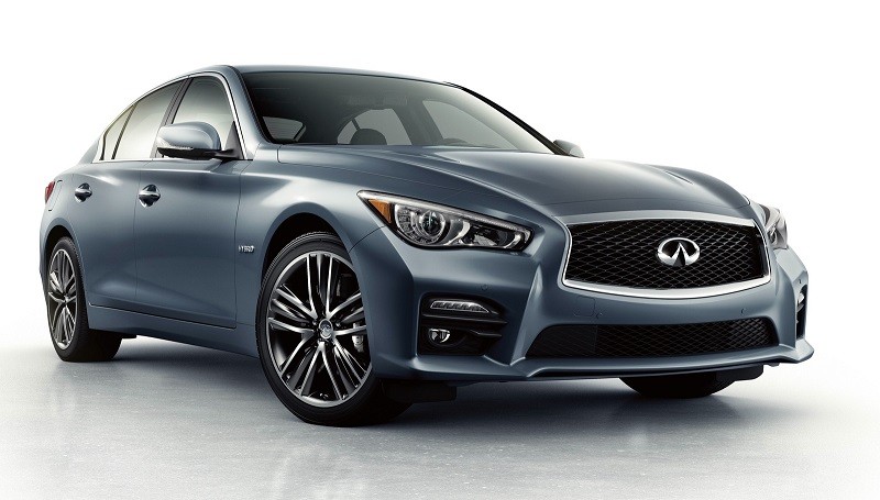 Замена лобового стекла на Infiniti Q50 Замена лобового стекла на Infiniti Q50