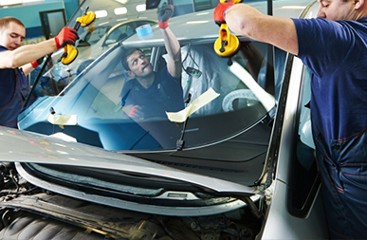 Услуги по монтажу и установке лобовых автостекол на автомобили в Москве Продажа и замена лобового стекла ремонт трещин и тонировка Услуги по монтажу и установке лобовых автостекол на автомобили в Москве Продажа и замена лобового стекла ремонт трещин и тонировка