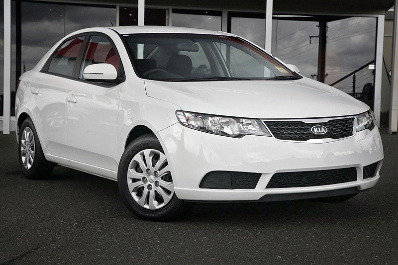 Замена лобового стекла на Kia Cerato 